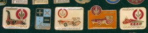 Podnikové odznaky – sbírka ředitele podniku na výrobu odznaků