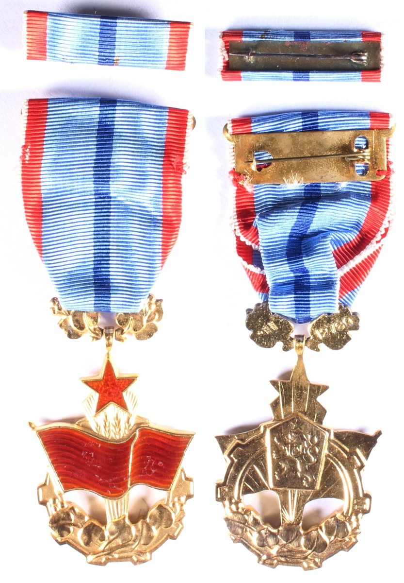 Řád rudého praporu práce ČSSR s originální etui