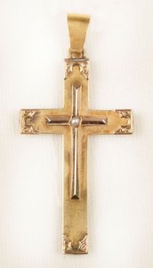 Zlatý řetízek s přívěskem - křížkem