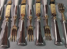 Dezertní vidličky a nože pro 6 osob