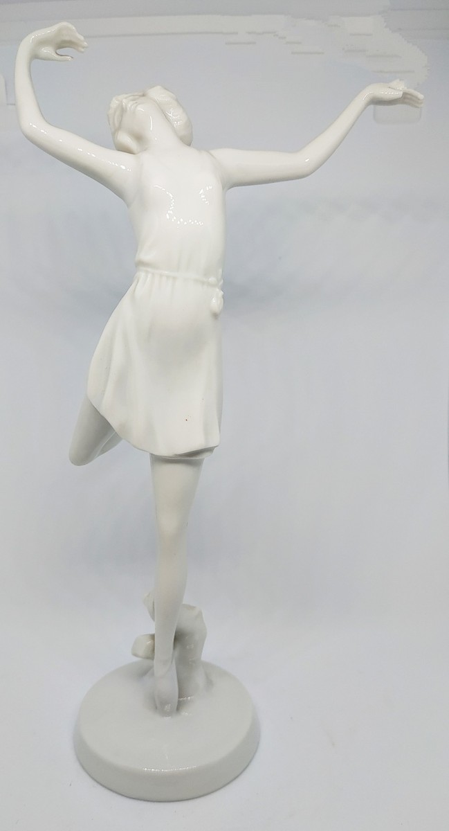 Porcelánová soška baletka