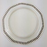 Porcelánový talíř prolamovaný