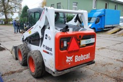 KOMPAKTNÍ NAKLADAČ BOBCAT S570