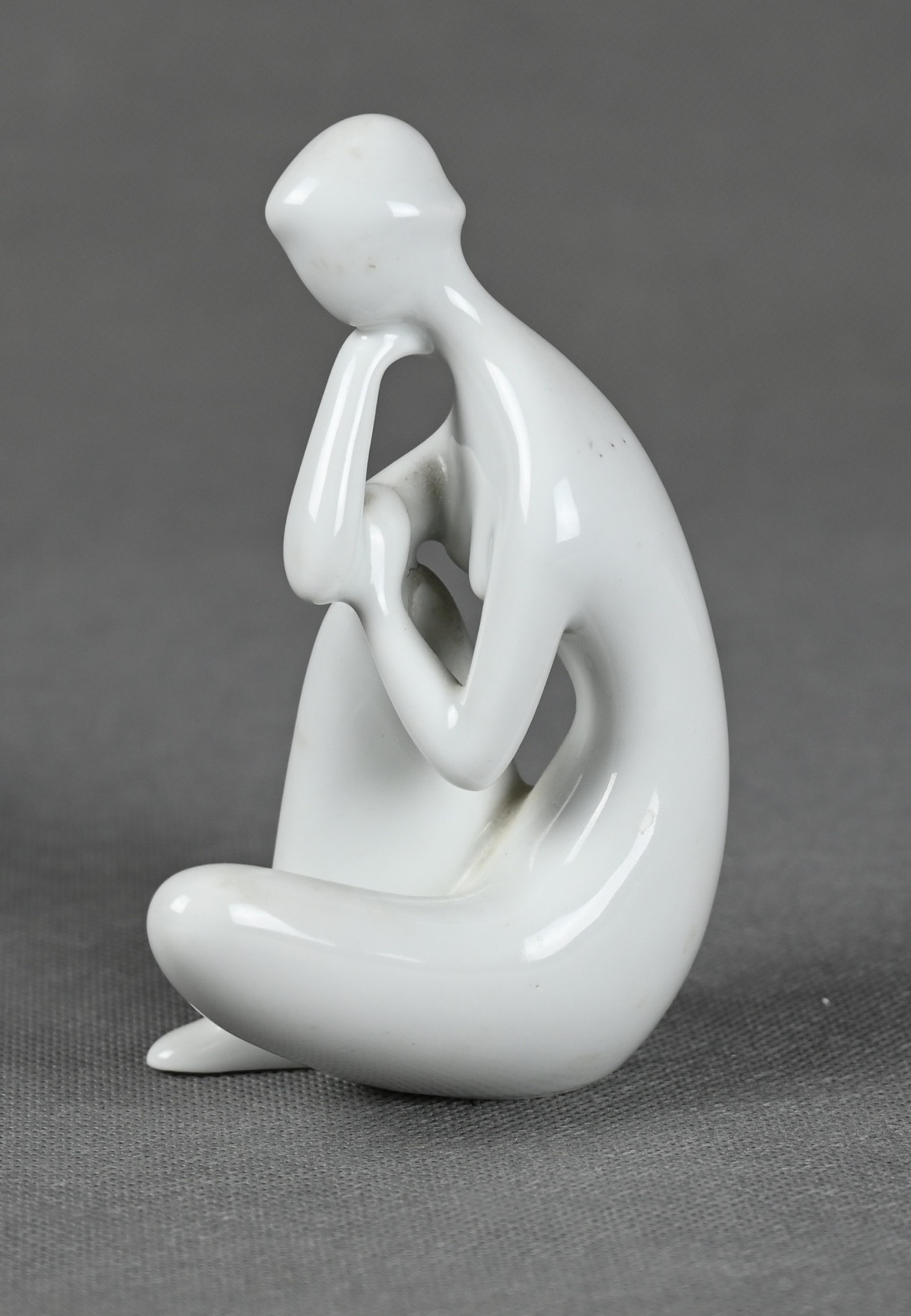 Jaroslav Ježek, Royal Dux, sedící,