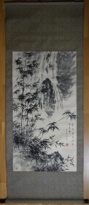 Neznámý autor, Větvičky bambusu před vodopádem