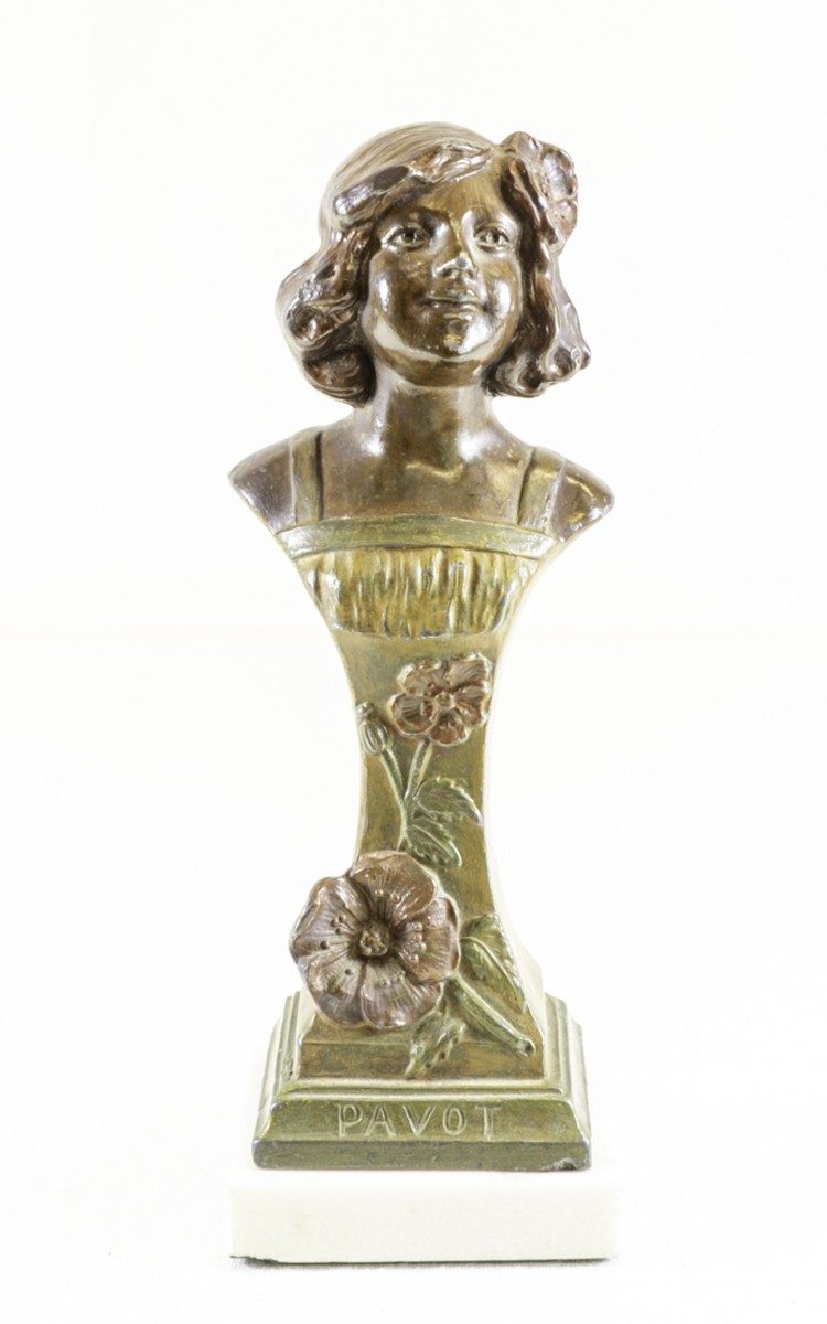 Busta dívky - secese