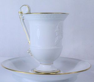 Míšeňský šálek s portrétem