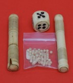 KONVOLUT DROBNÝCH PŘEDMĚTŮ