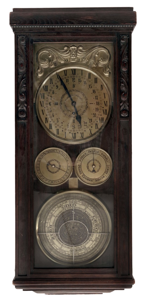 Nástěnné astronomické hodiny (interiérový orloj)