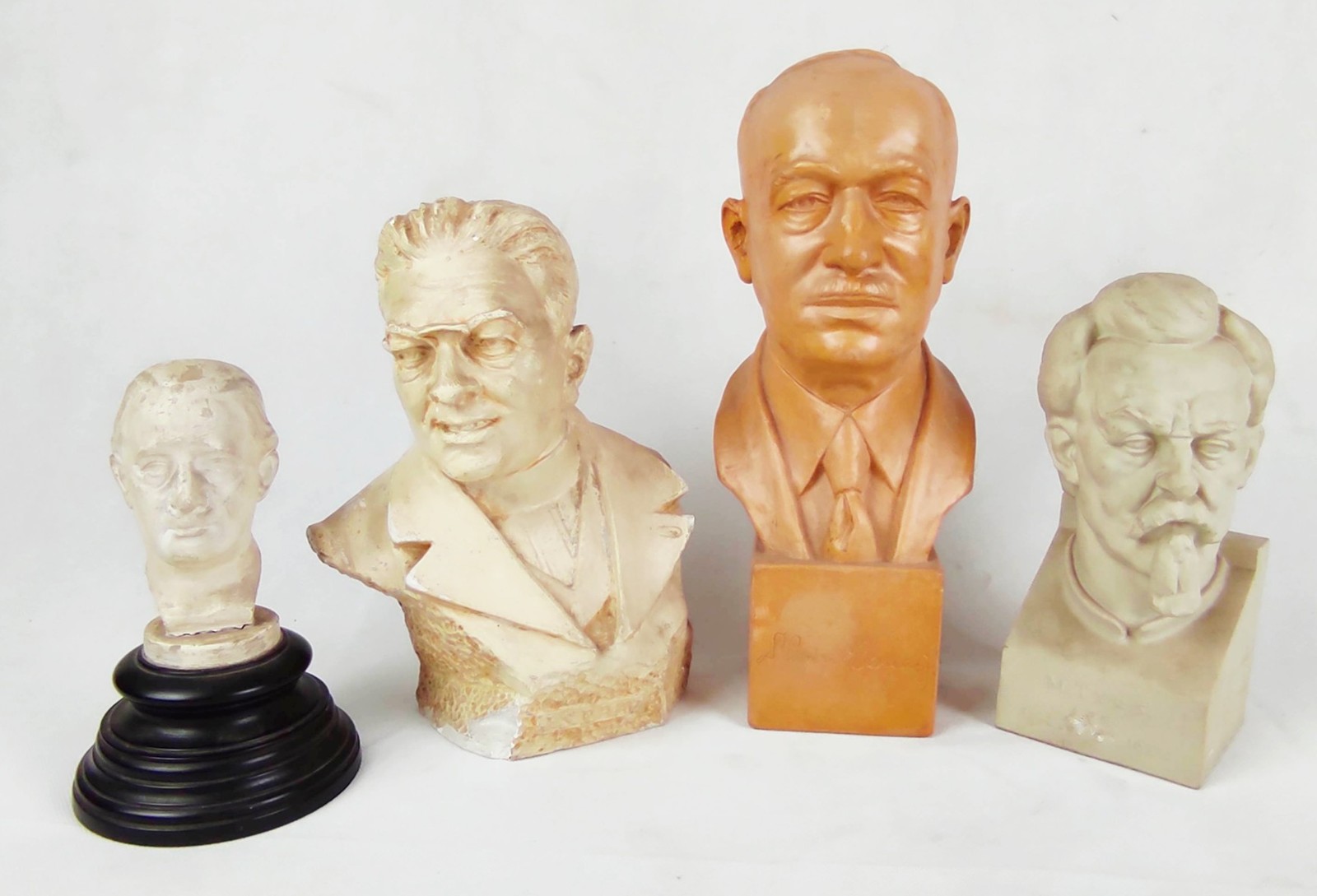 Sádrové busty