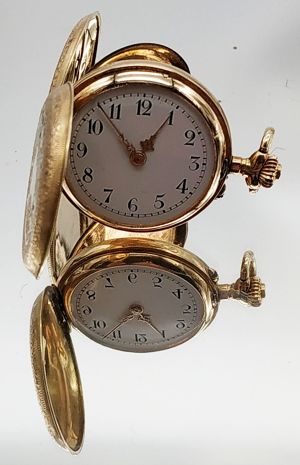 Zlaté dámské hodinky