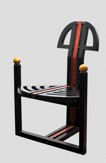 Přátelská sedací souprava sestávající z odkládacího stolku a dvou židlí