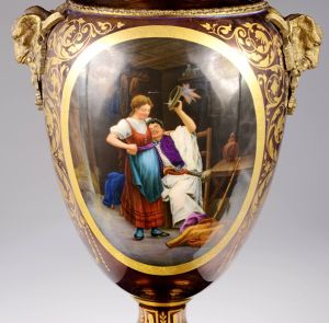 DEKORATIVNÍ VÁZA HISTORISMUS