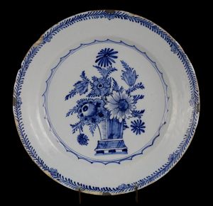 PÁR NÁSTĚNNÝCH TALÍŘŮ