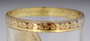 DVOUSTĚNNÁ ČÍŠE