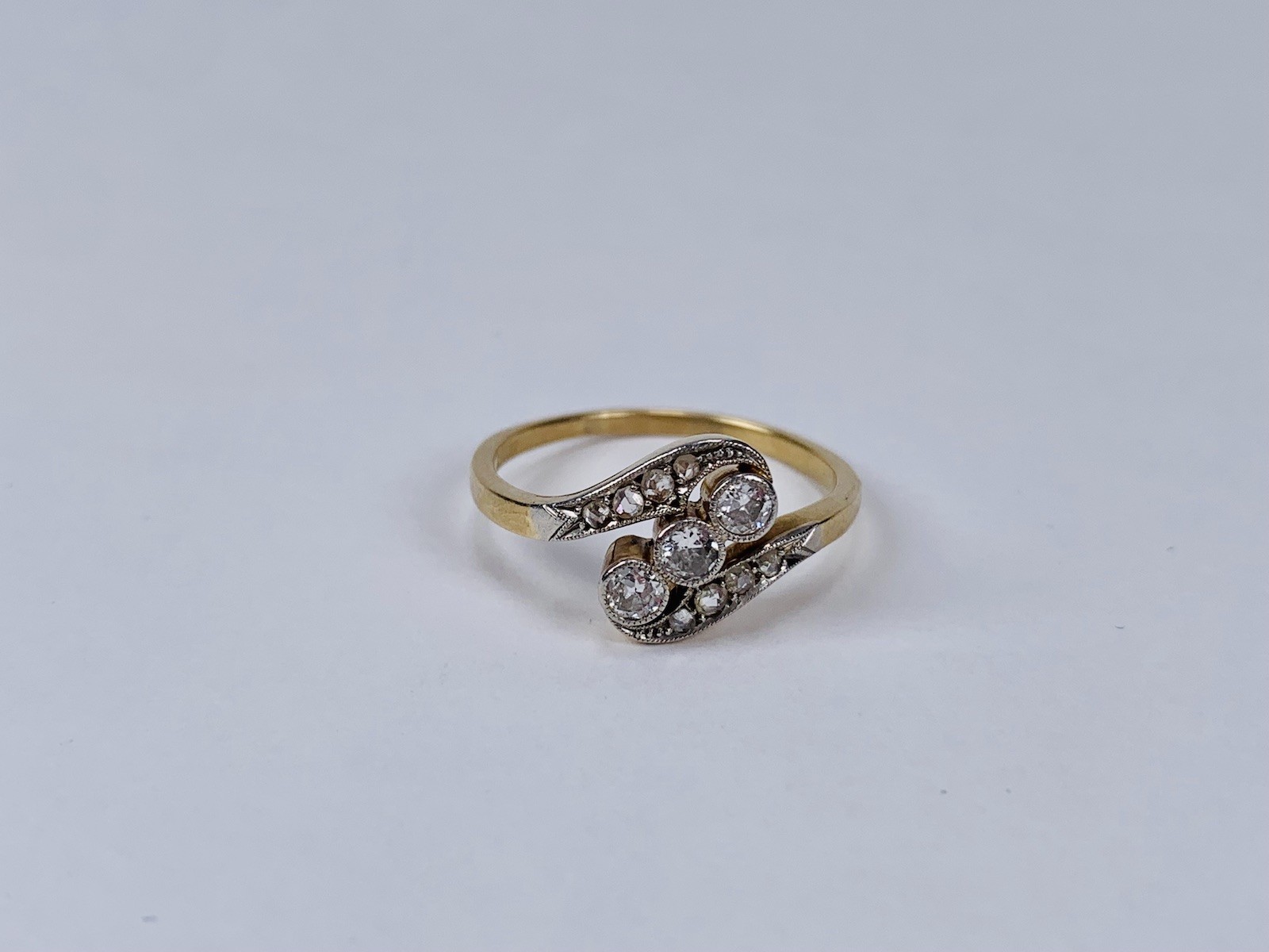 Secesní prsten s diamanty