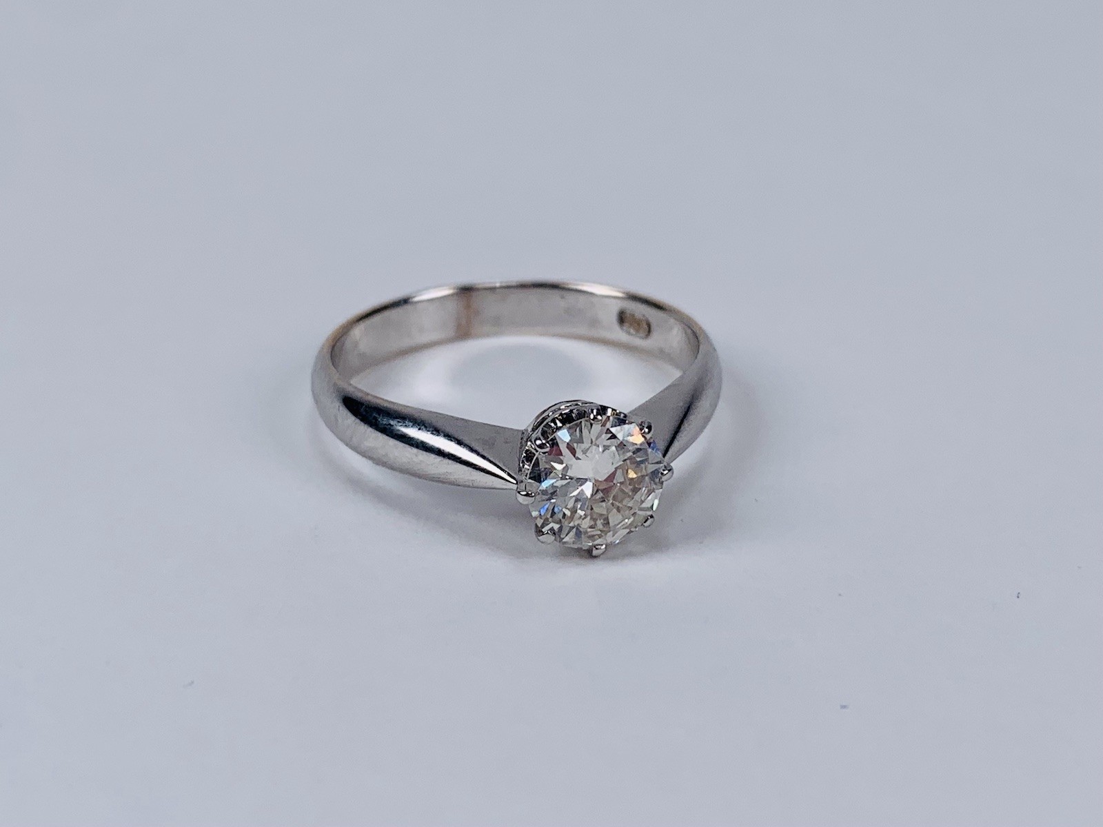 Prsten s diamantem ve stylu solitér | 1 ct.