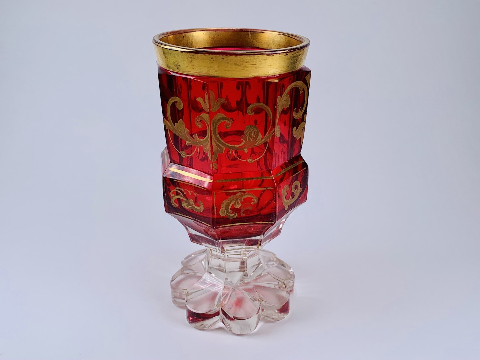 Biedermeierový pohár rosalin