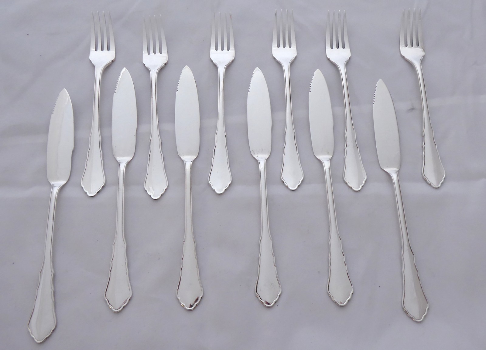 Postříbřené rybí příbory pro 6 osob | Sandrik