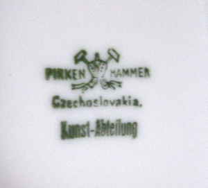 Velká soška Pierota - Pirkenhammer umělecké oddělení