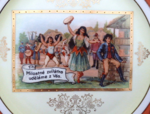 Dekorativní talíř s nápisem - Milostné zvířátko uděláme z Vás, Merklín