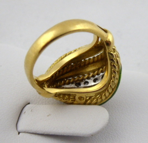 Zlatý prsten koktejlový s barevnými emaily a diamanty - velikost prstenu 48-49