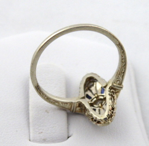 Art deco prsten s diamanty a modrými safíry - velikost prstenu 55
