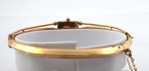 Zlatý starožitný náramek s dubnickým opálem - vnitřní průměr 5,5 cm