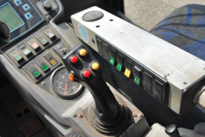 PRACOVNÍ STROJ SAMOJÍZDNÝ MULTICAR TREMO X56
