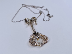 Kolier s diamanty, safíry a perlou | Art Deco