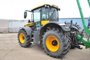 KOLOVÝ TRAKTOR JCB FASTRAC 4 220