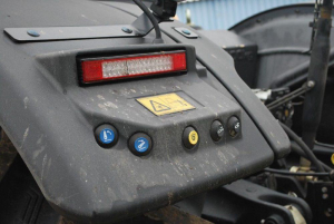 KOLOVÝ TRAKTOR JCB FASTRAC 4 220
