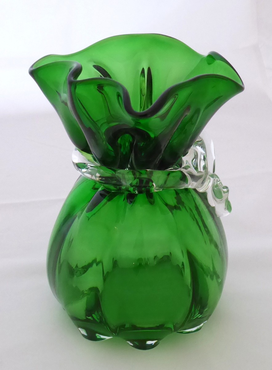 VĚTŠÍ ZELENÁ VÁZIČKA - RENÉ ROUBÍČEK (1922-2018) , ŠKRDLOVICE