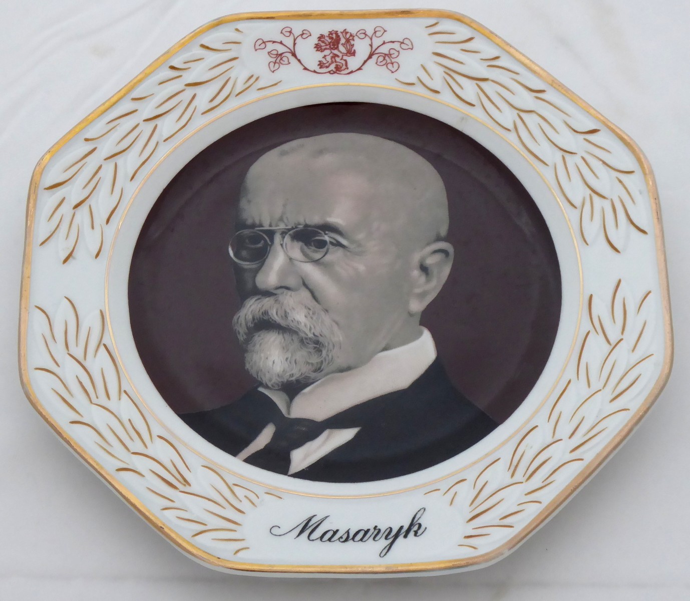 TALÍŘ S PORTRÉTEM T.G.MASARYKA A STÁTNÍM ZNAKEM - KNOLL