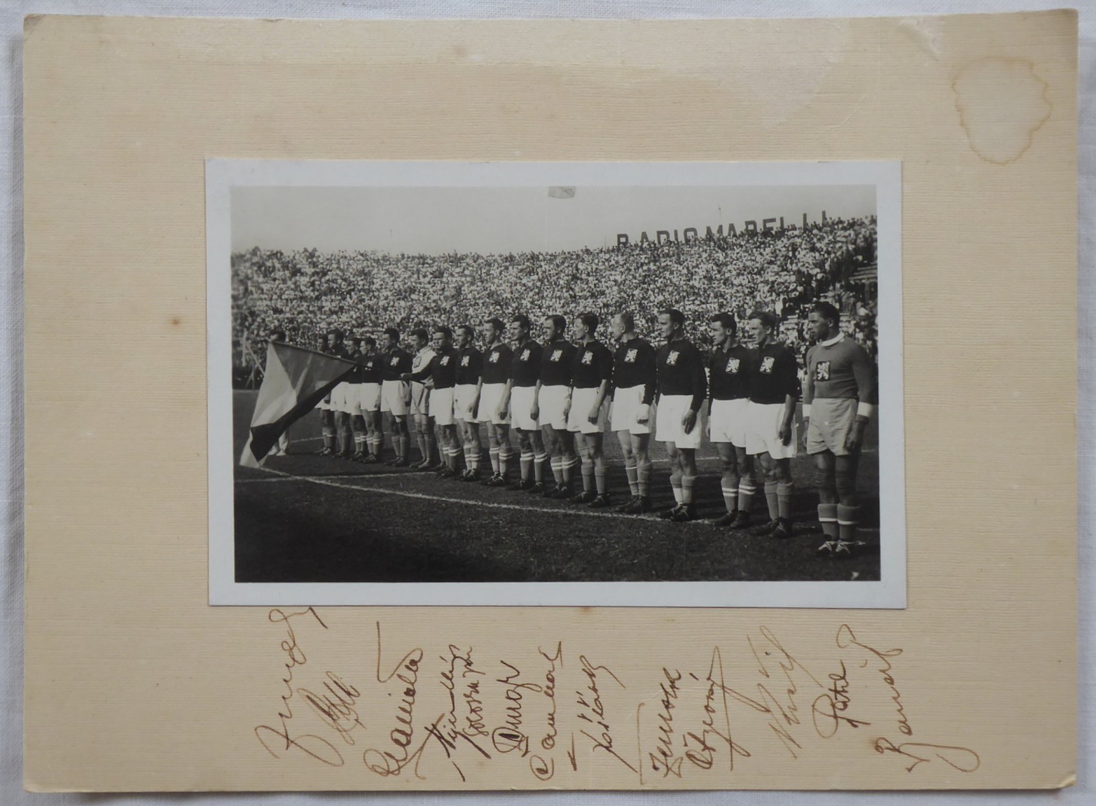 FOTOGRAFIE ČESKOSLOVENSKÝCH FOTBALISTŮ Z MISTROVSTVÍ SVĚTA VE FOTBALE