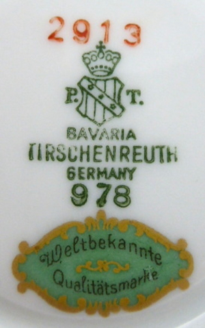 KÁVOVÝ ŠÁLEK SE ZLATÝMI ROZVILINAMI - TIRSCHENREUTH