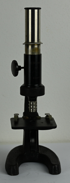 Školní mikroskop v původní krabici 