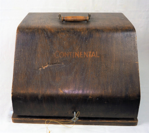 Kufříkový psací stroj Continental