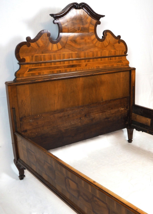Barokní postel