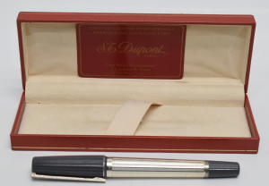 Plnicí pero Saint Germain Dupont Paris.