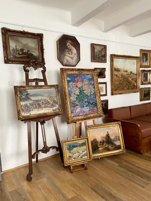 Václav ŠPÁLA (1885-1946) - Pivoňky na kapr. desce, vzadu kus mraků z Otavy a Sázavy