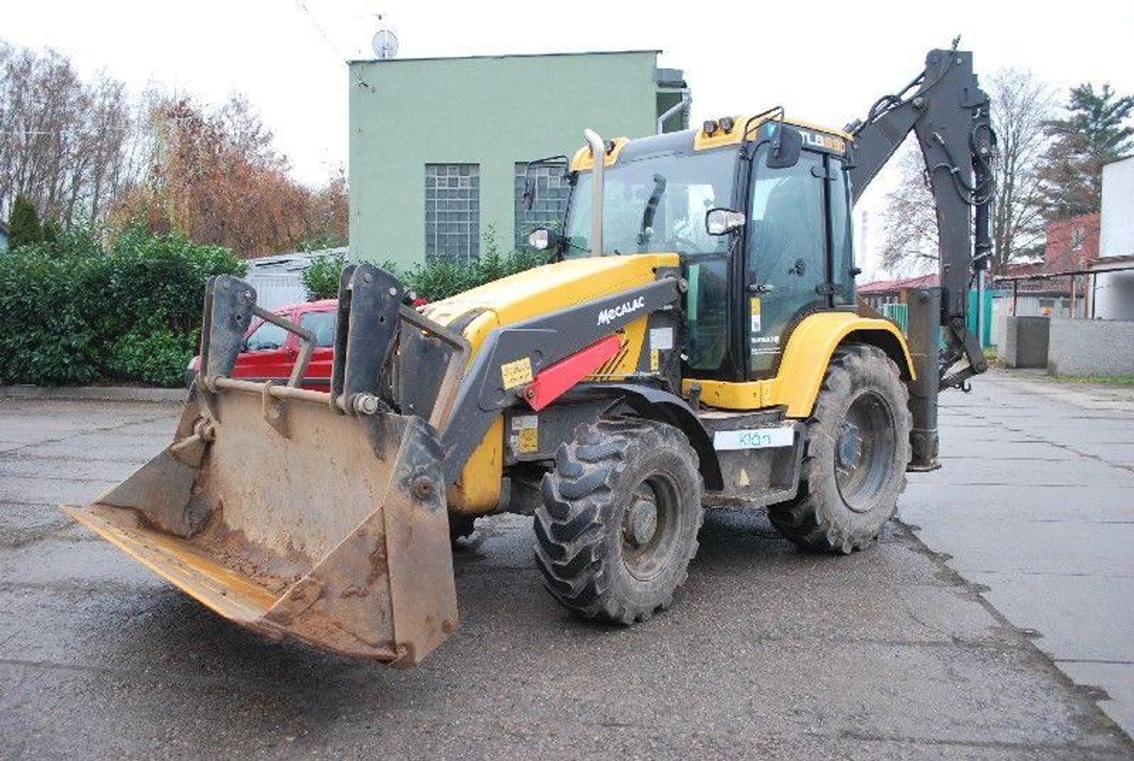 TRAKTORBAGR MECALAC TLB 890