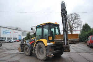 TRAKTORBAGR MECALAC TLB 890
