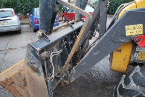 TRAKTORBAGR MECALAC TLB 890