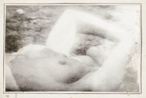 Miroslav Tichý - Pri opaľovaní - na titulke knihy