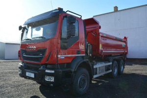 IVECO TRAKKER 450