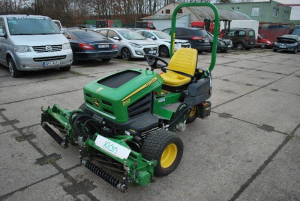 VŘETENOVÁ SEKAČKA JOHN DEERE 2653B