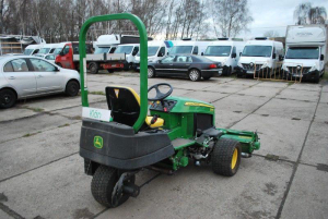 VŘETENOVÁ SEKAČKA JOHN DEERE 2653B