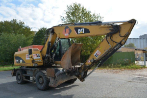 KOLOVÉ RYPADLO CATERPILLAR M315D