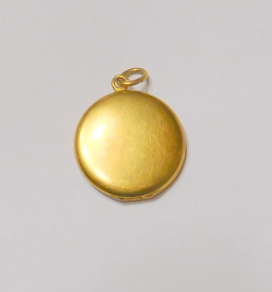 Zlatý medailonek s brilianty